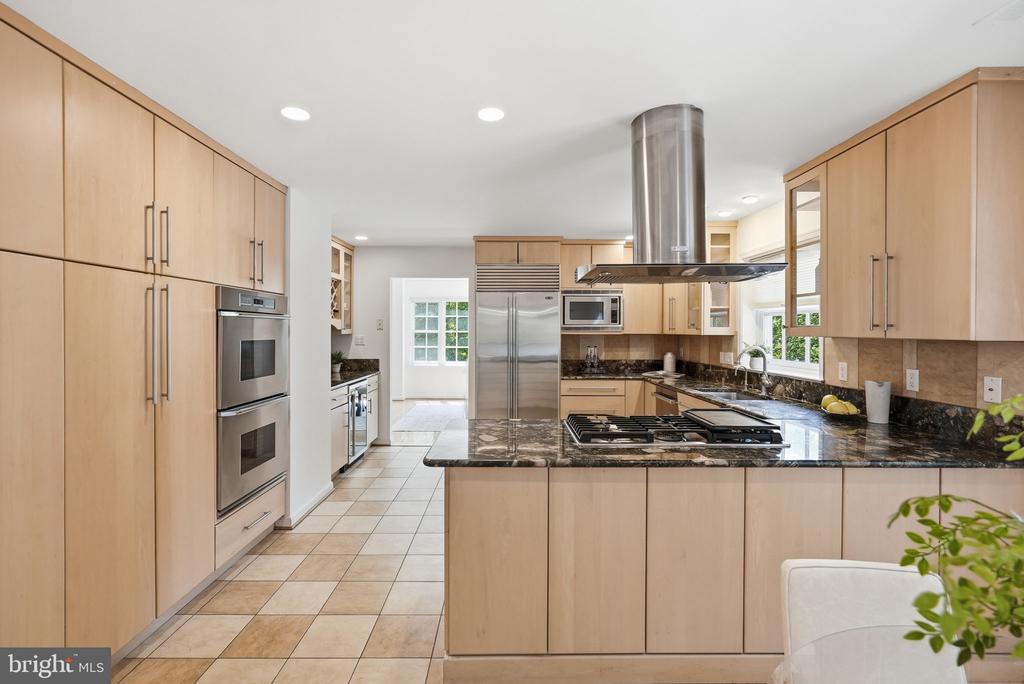 1525 W KERSEY LANE