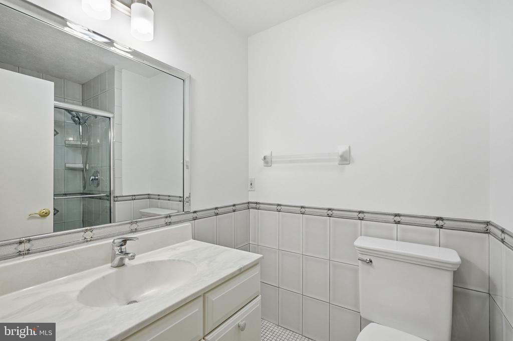 1525 W KERSEY LANE