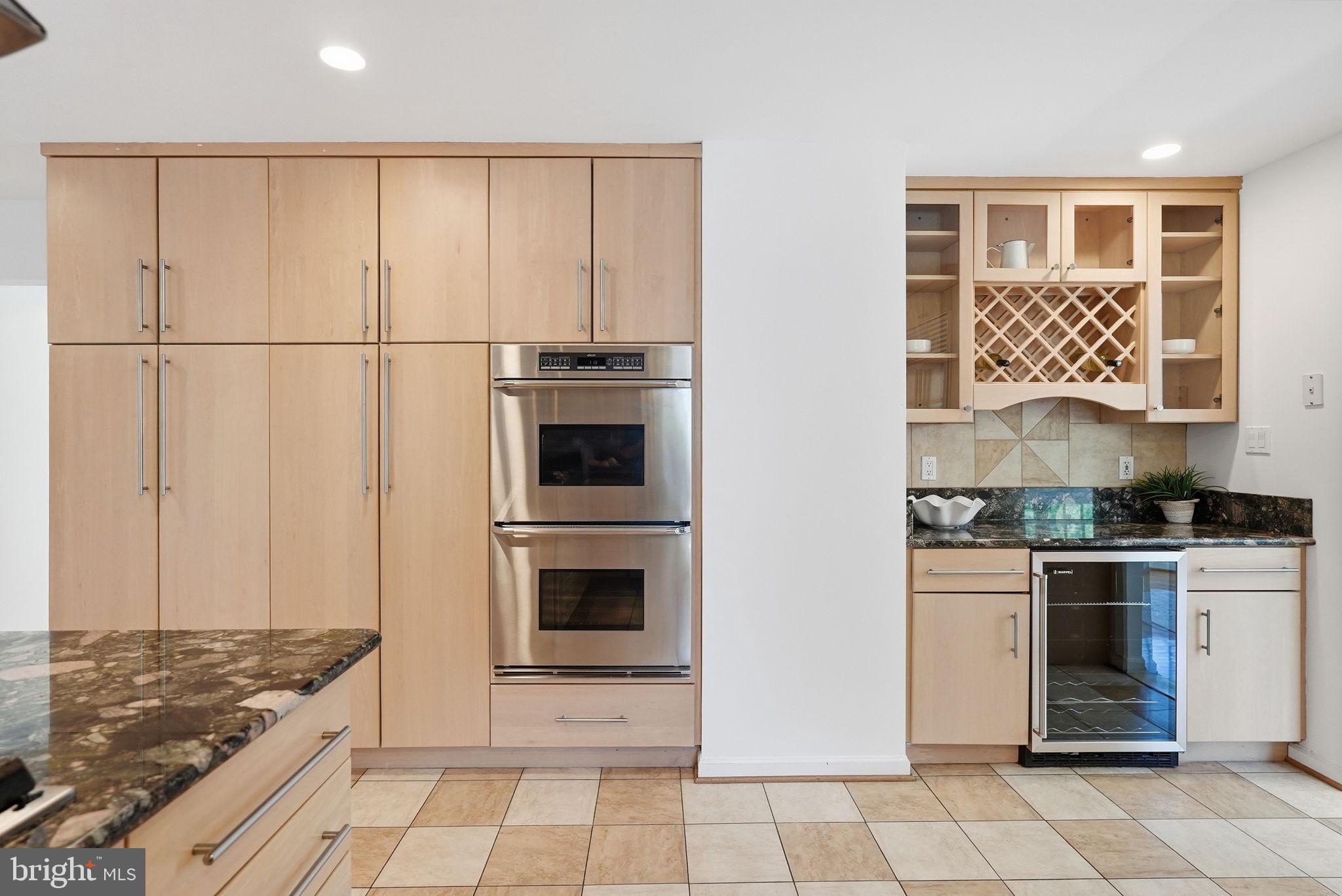 1525 W KERSEY LANE