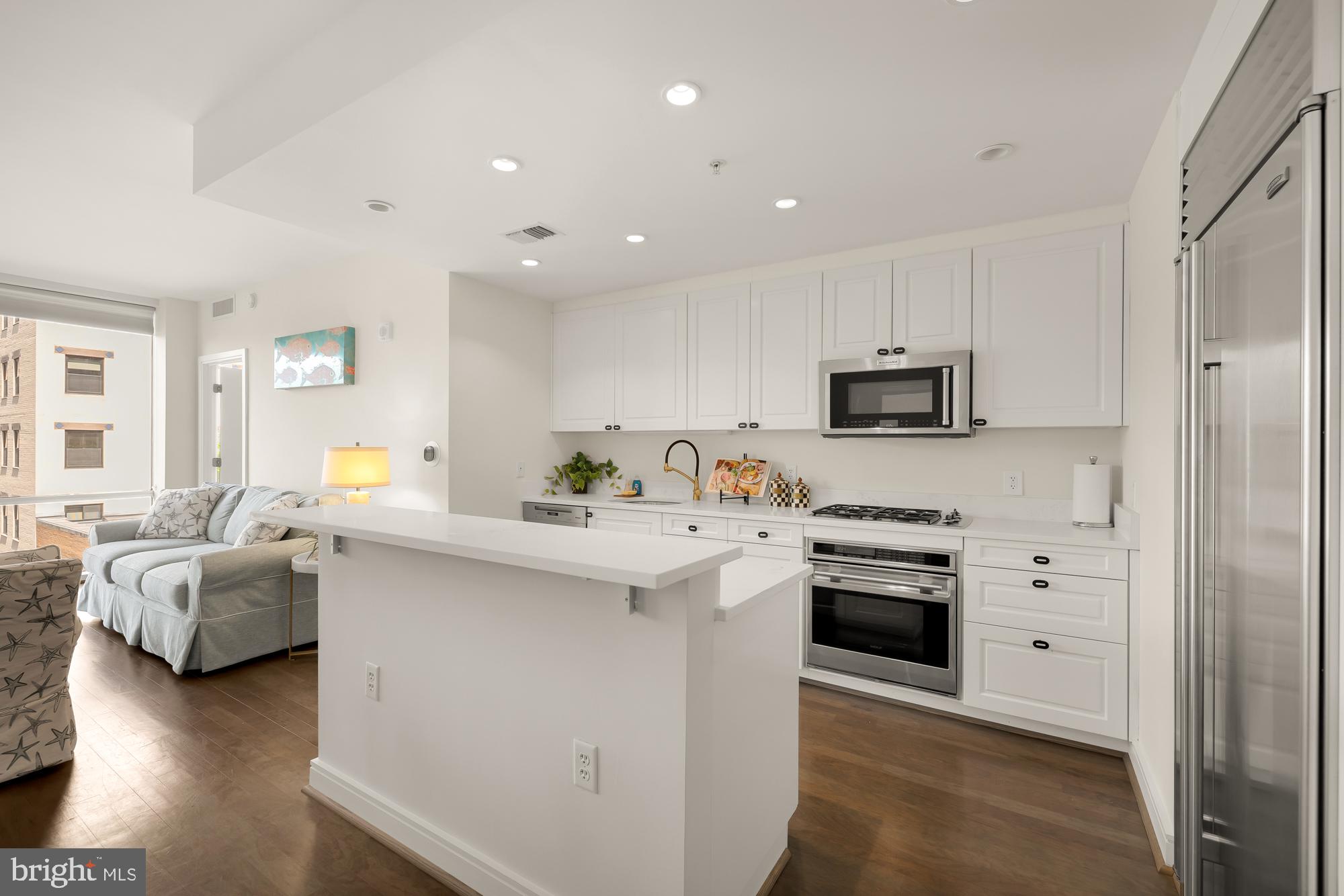 6820 Wisconsin #3010