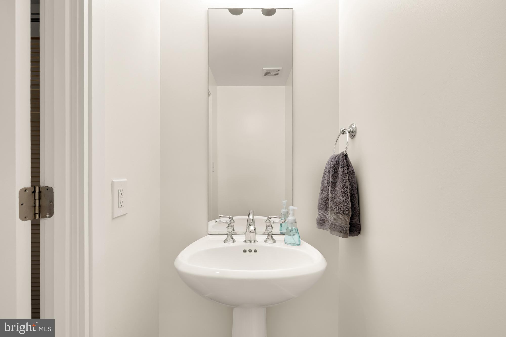 6820 Wisconsin #3010