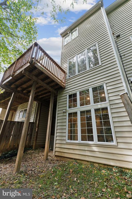 4 Waddington Ln