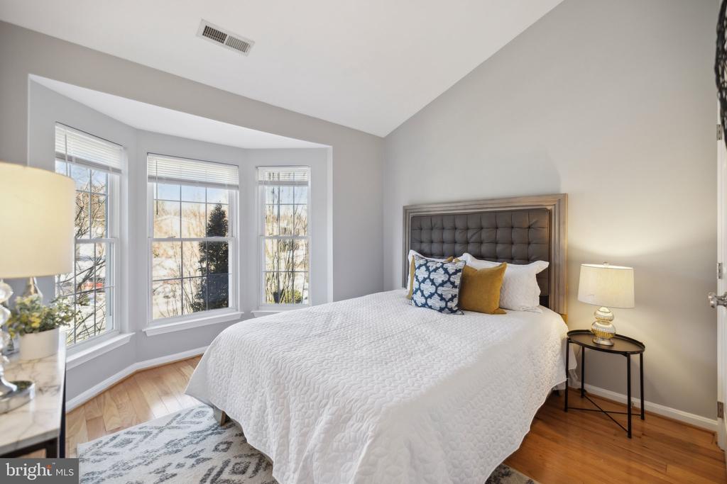 4 Waddington Ln