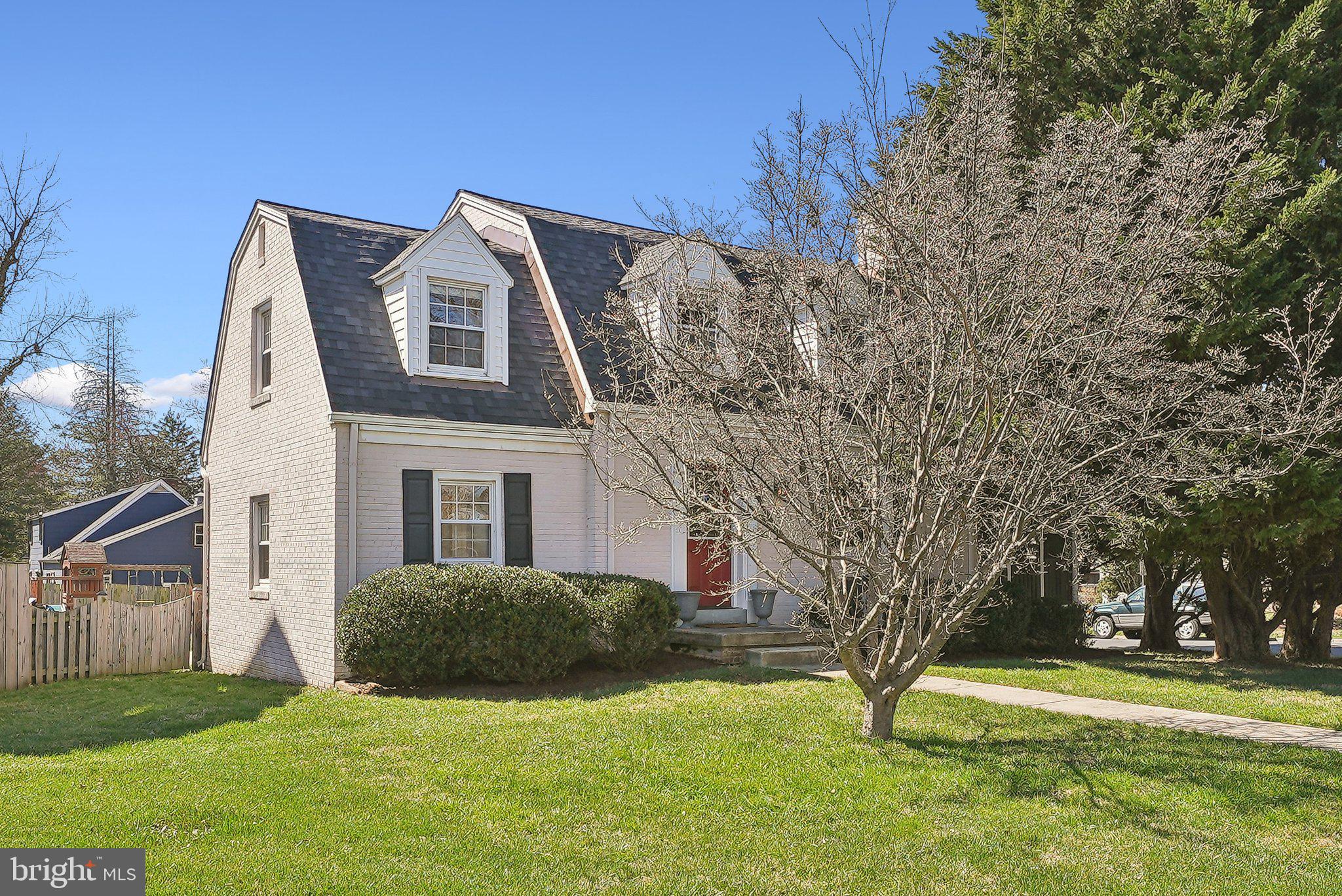 544 W Montgomery Ave