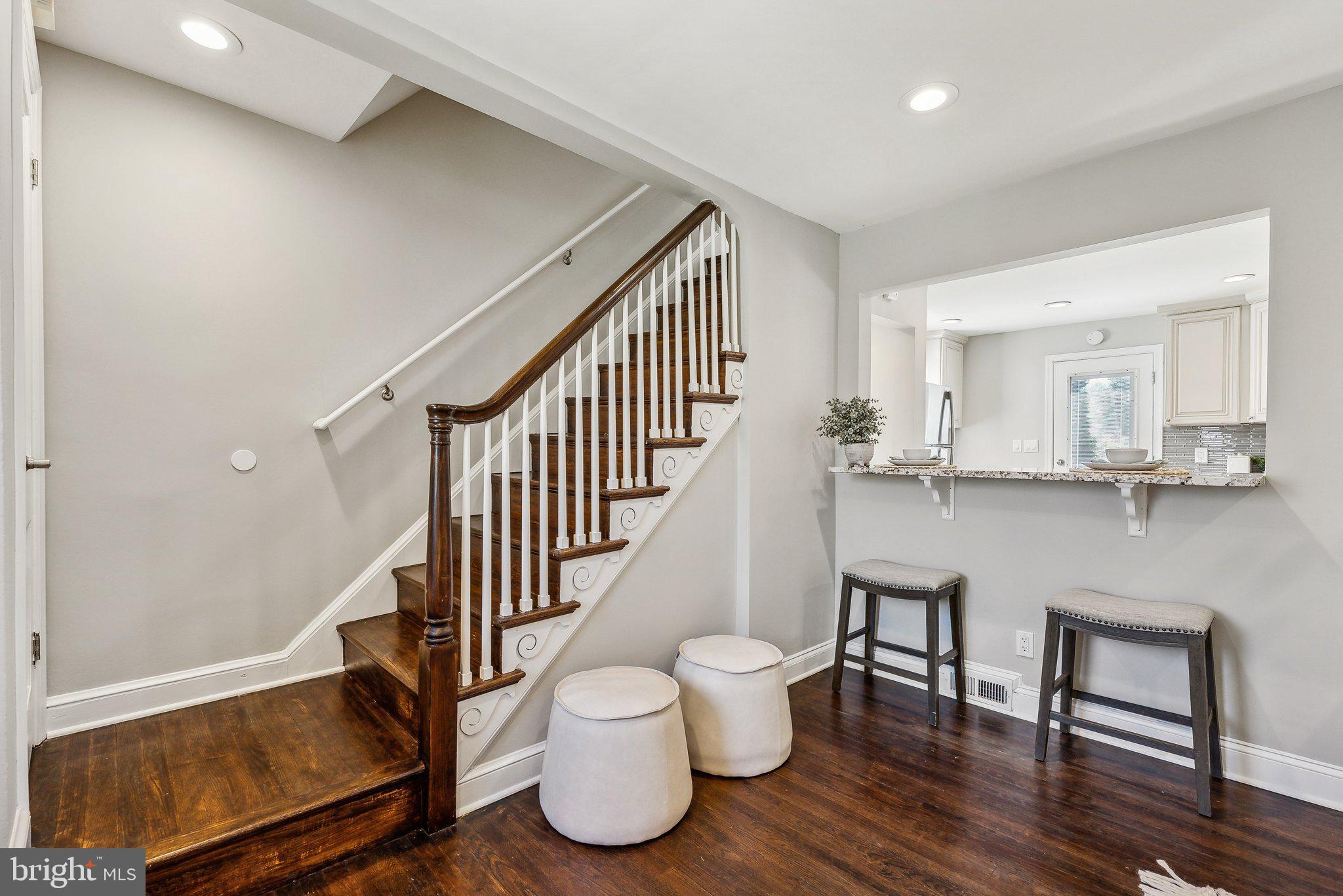 544 W Montgomery Ave