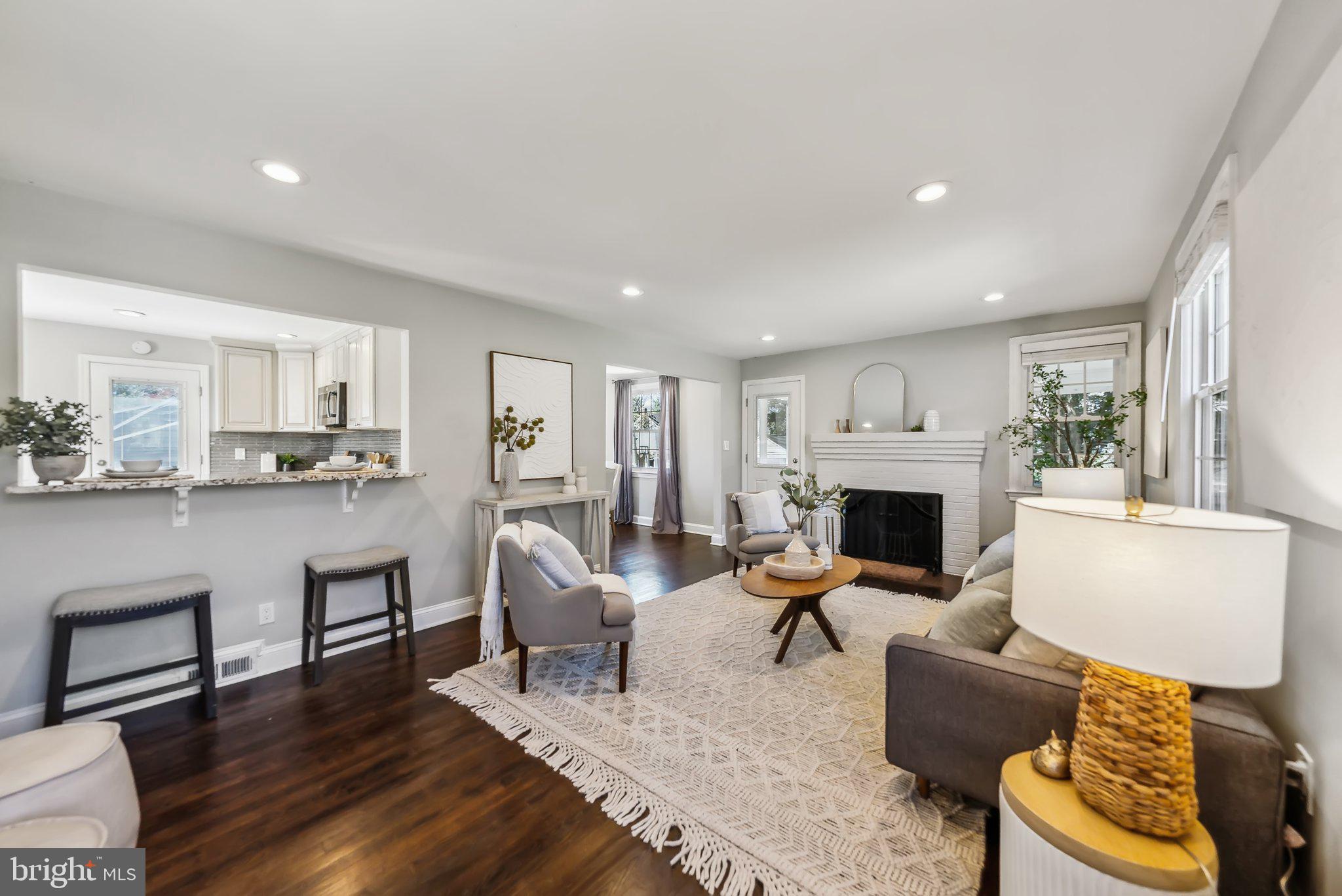 544 W Montgomery Ave