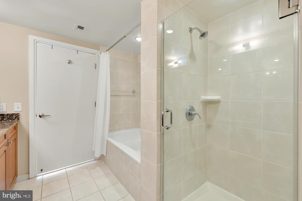 6820 Wisconsin Ave #6009