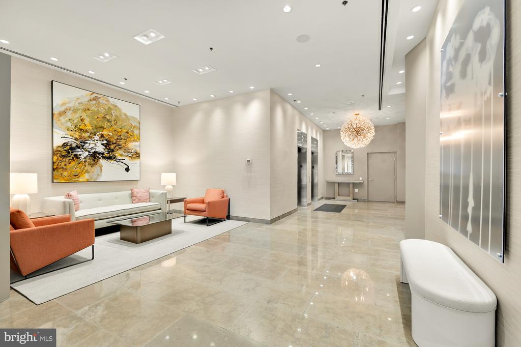 6820 Wisconsin Ave #6009