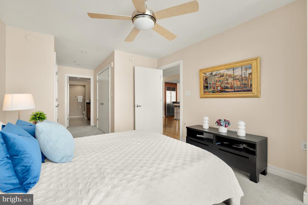 6820 Wisconsin Ave #6009