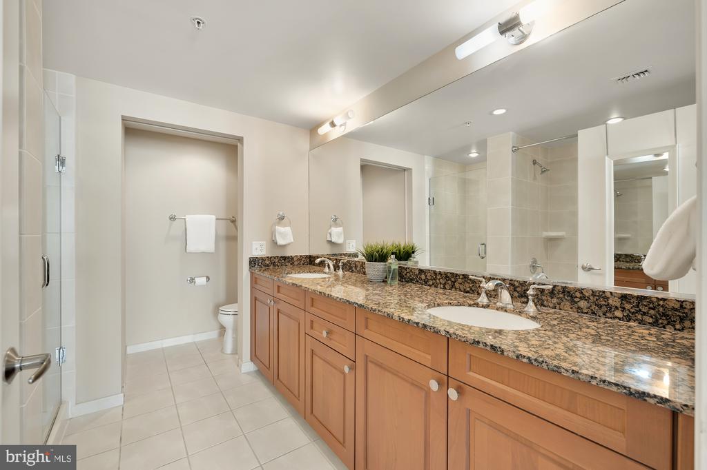 6820 Wisconsin Ave #6009