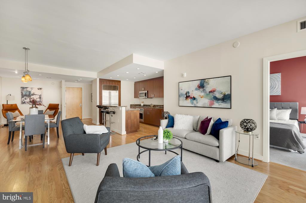6820 Wisconsin Ave #6009