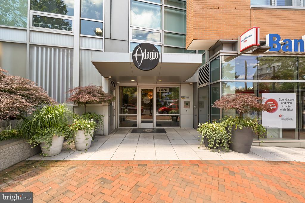 6820 Wisconsin Ave #6009