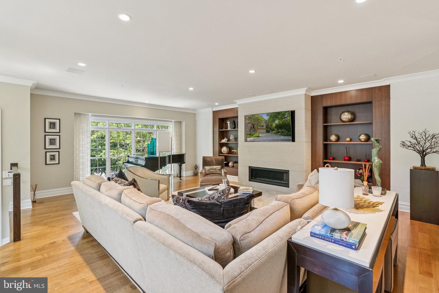 7301 Bannockburn Ridge Ct