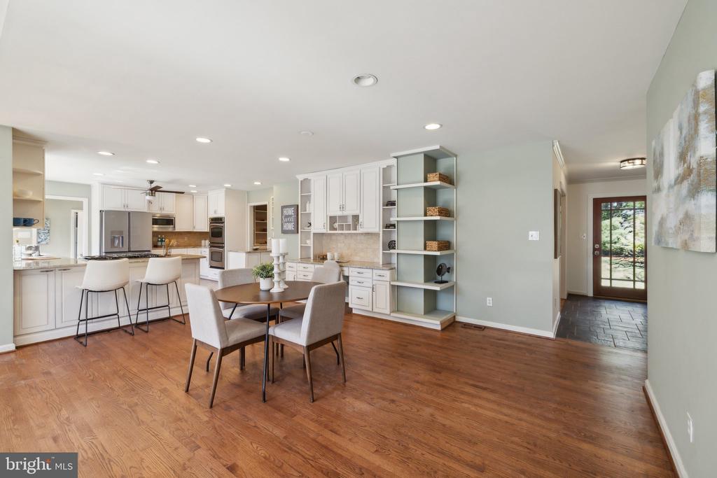 8536 Plum Creek Dr