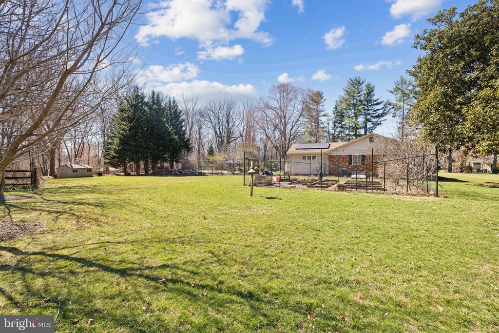 8536 Plum Creek Dr