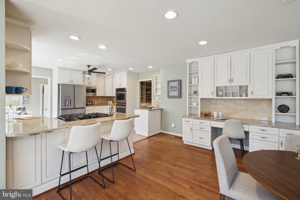8536 Plum Creek Dr