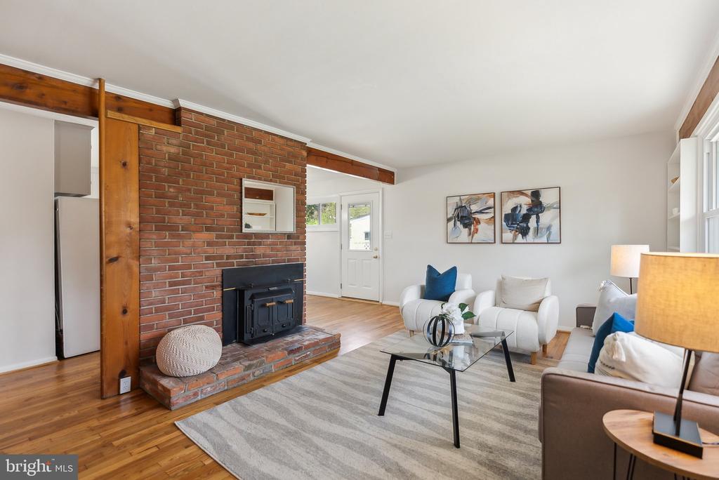310 Cedar Ln