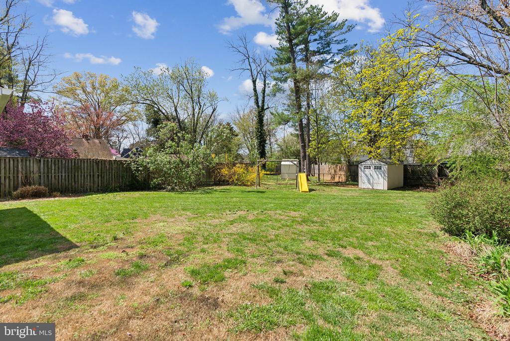 310 Cedar Ln
