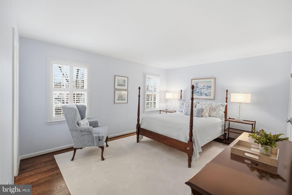706 FORDHAM STREET