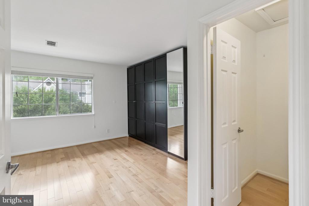 5800 Inman Park #410