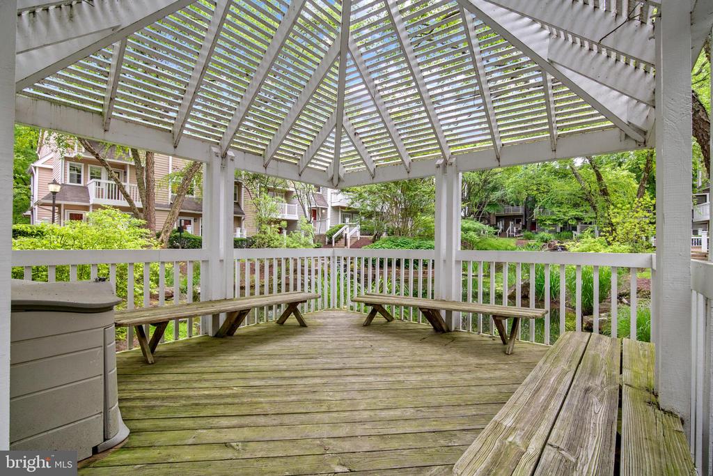 5800 Inman Park #410