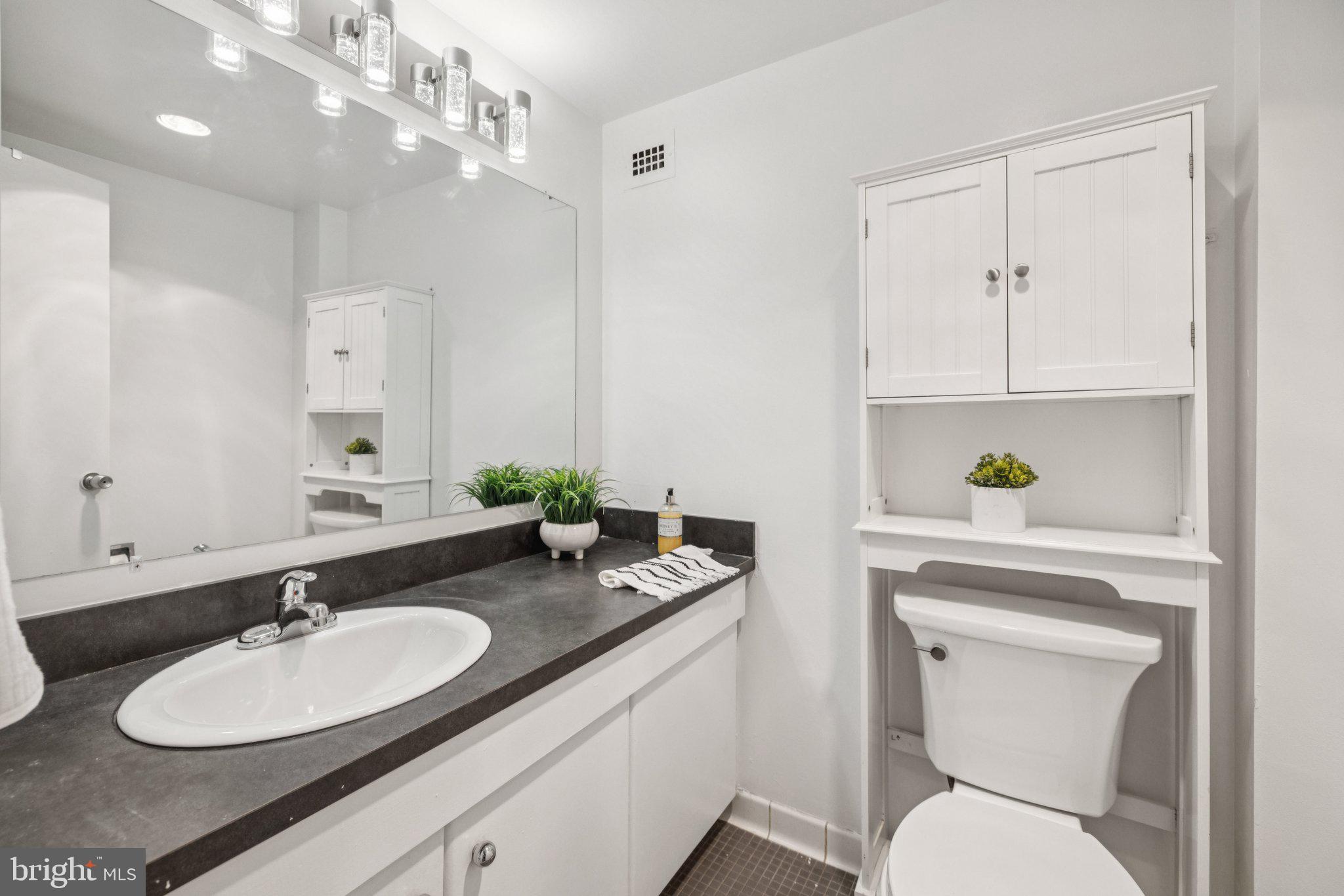 5500 Friendship Blvd #2019n