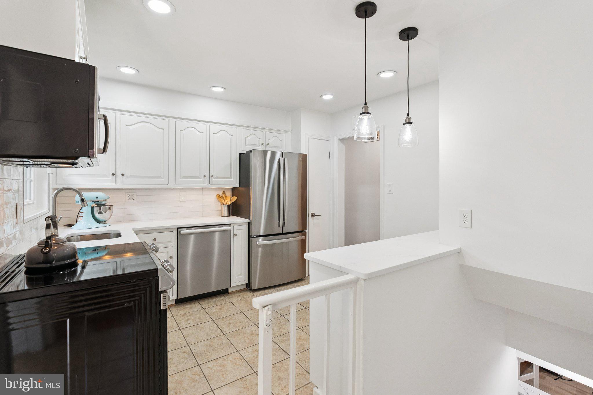 5006 FLANDERS AVENUE