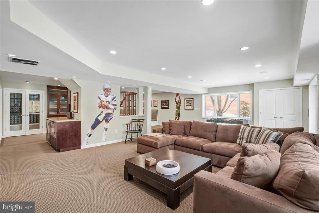 10913 ROUNDTABLE COURT