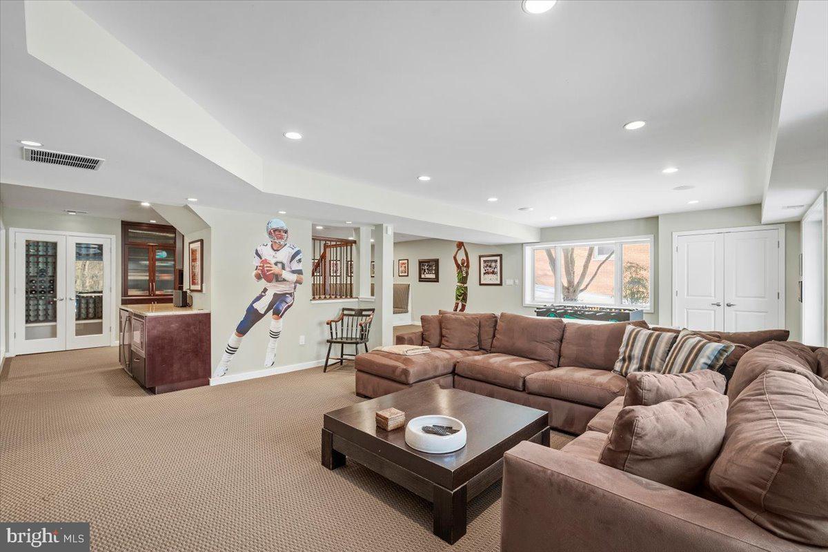 10913 ROUNDTABLE COURT