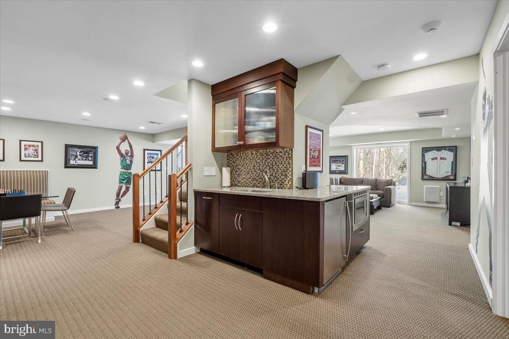 10913 ROUNDTABLE COURT