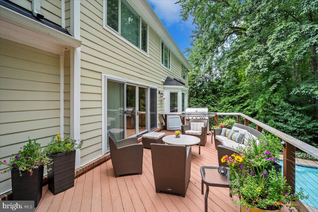 10913 ROUNDTABLE COURT