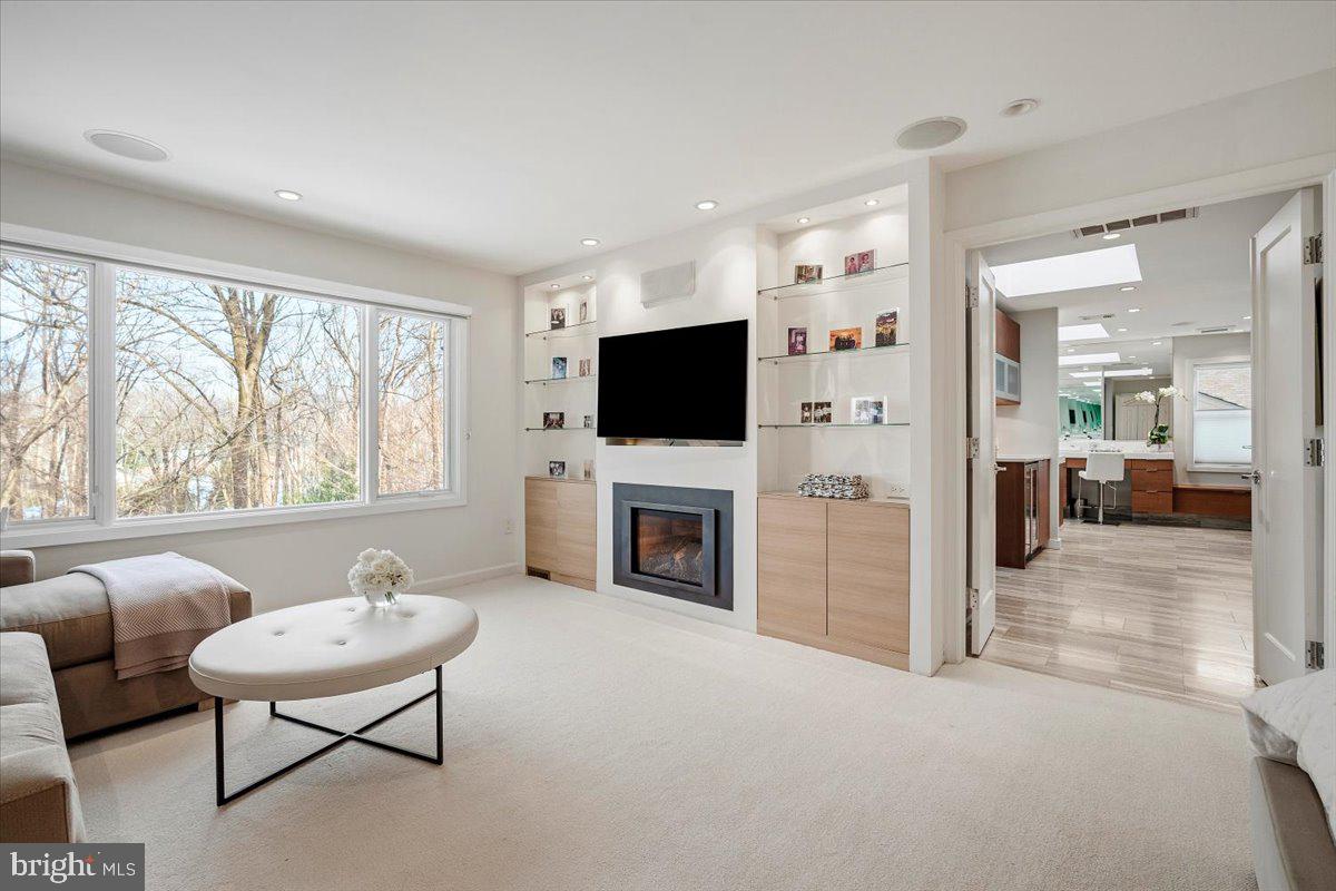 10913 ROUNDTABLE COURT