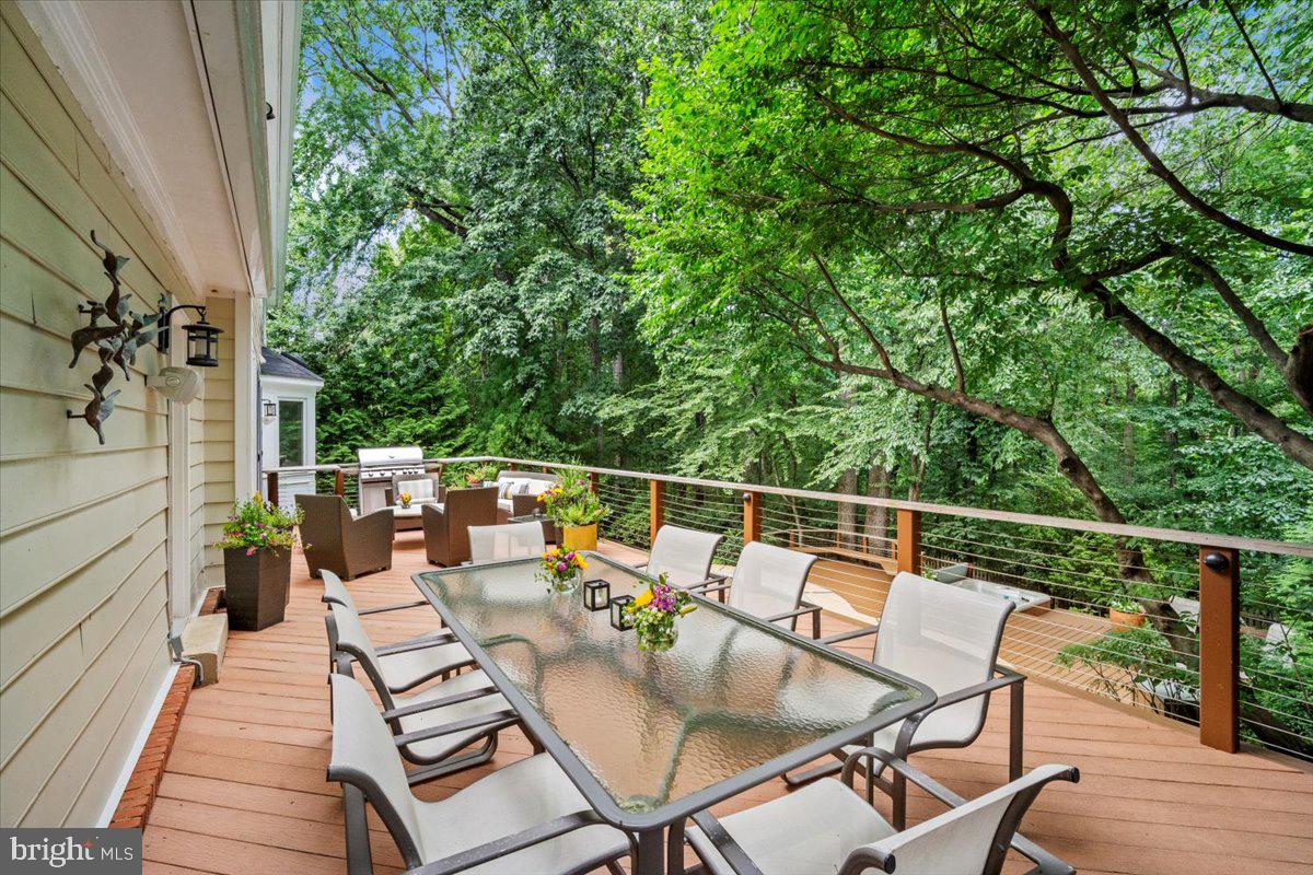 10913 ROUNDTABLE COURT