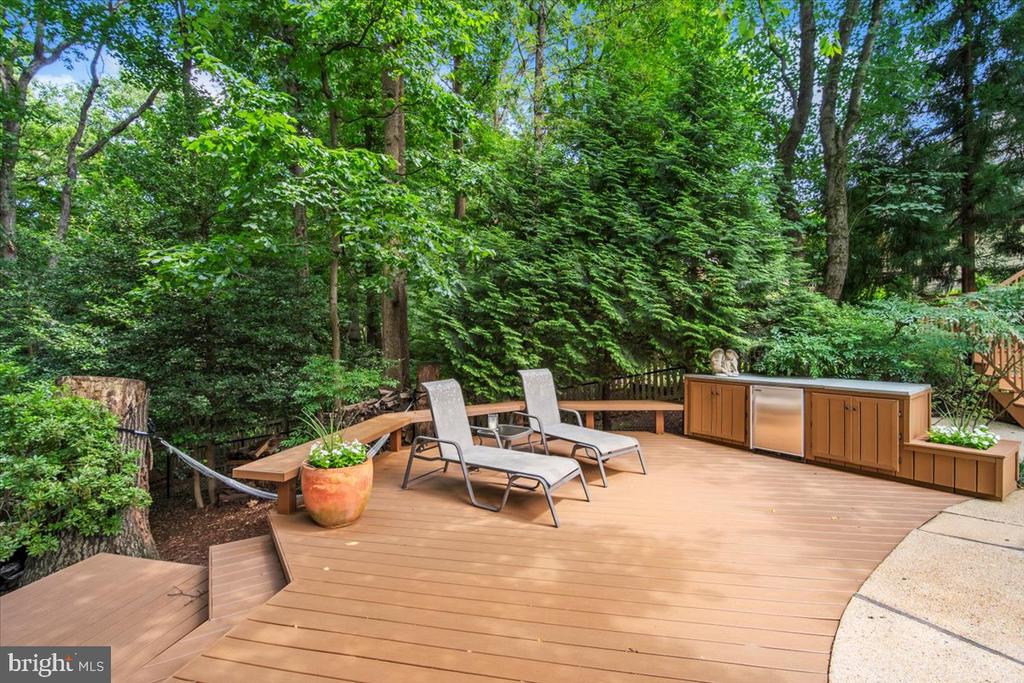10913 ROUNDTABLE COURT