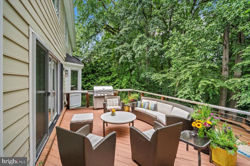 10913 ROUNDTABLE COURT