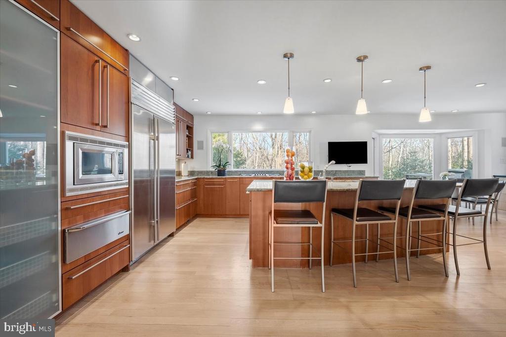 10913 ROUNDTABLE COURT