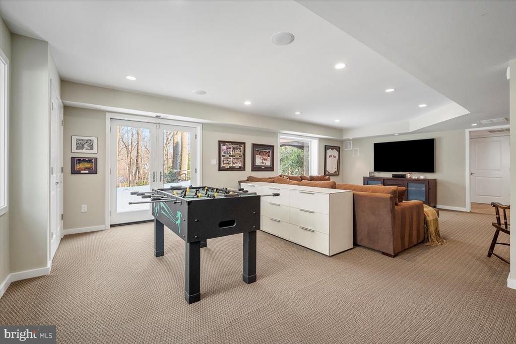 10913 ROUNDTABLE COURT