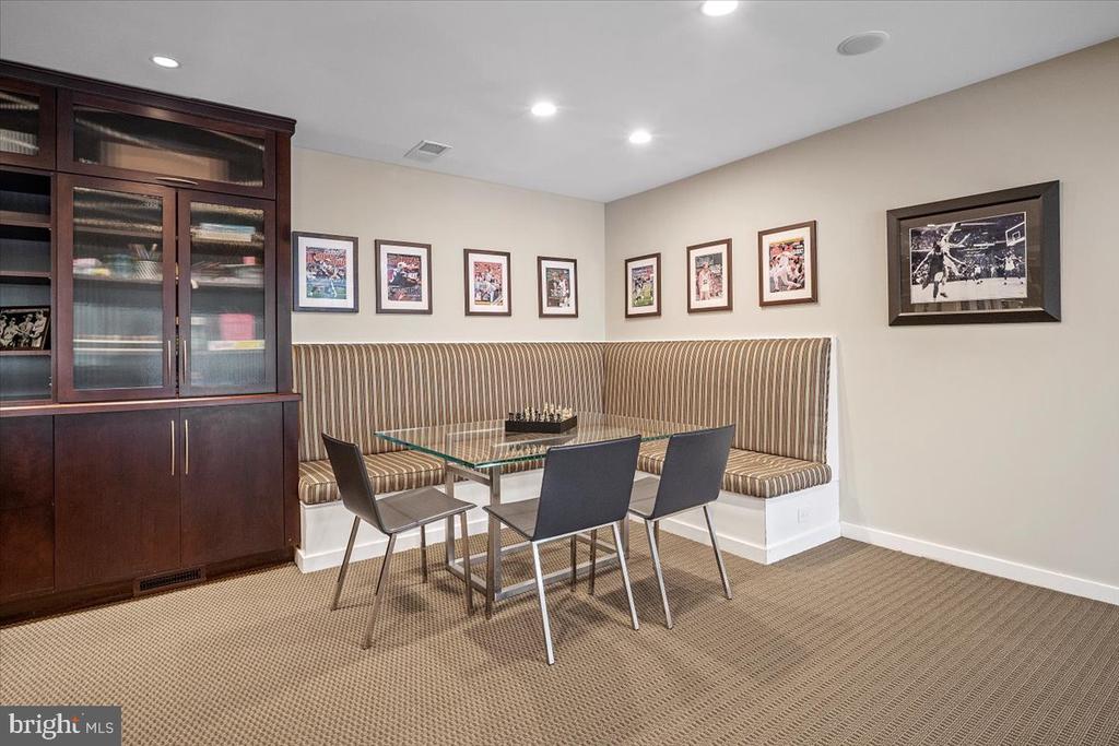 10913 ROUNDTABLE COURT