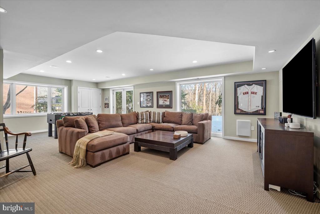 10913 ROUNDTABLE COURT