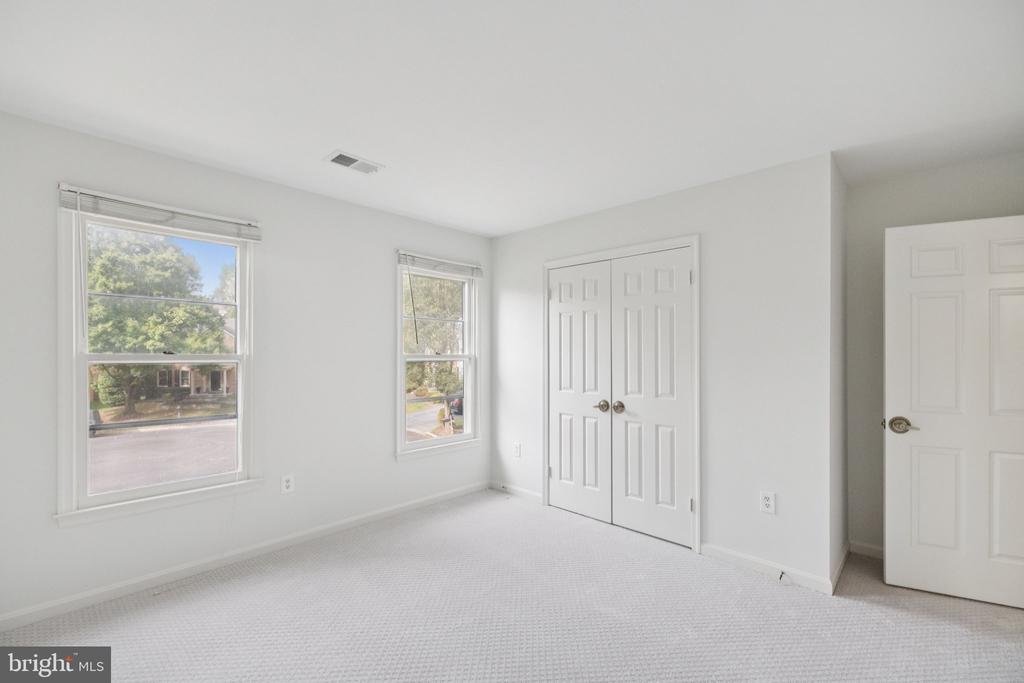 12204 GALESVILLE DRIVE