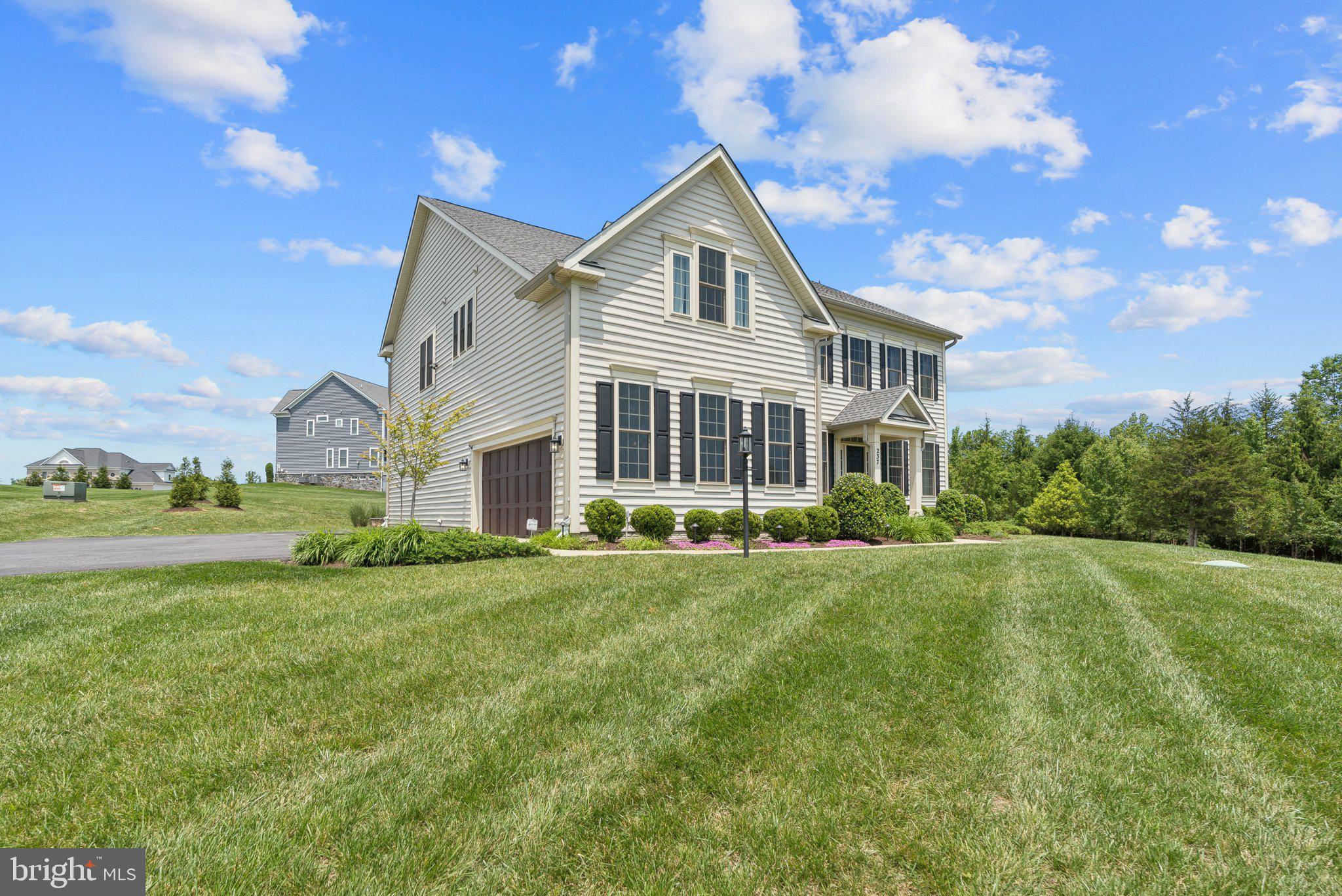 237 BARBERRY LANE