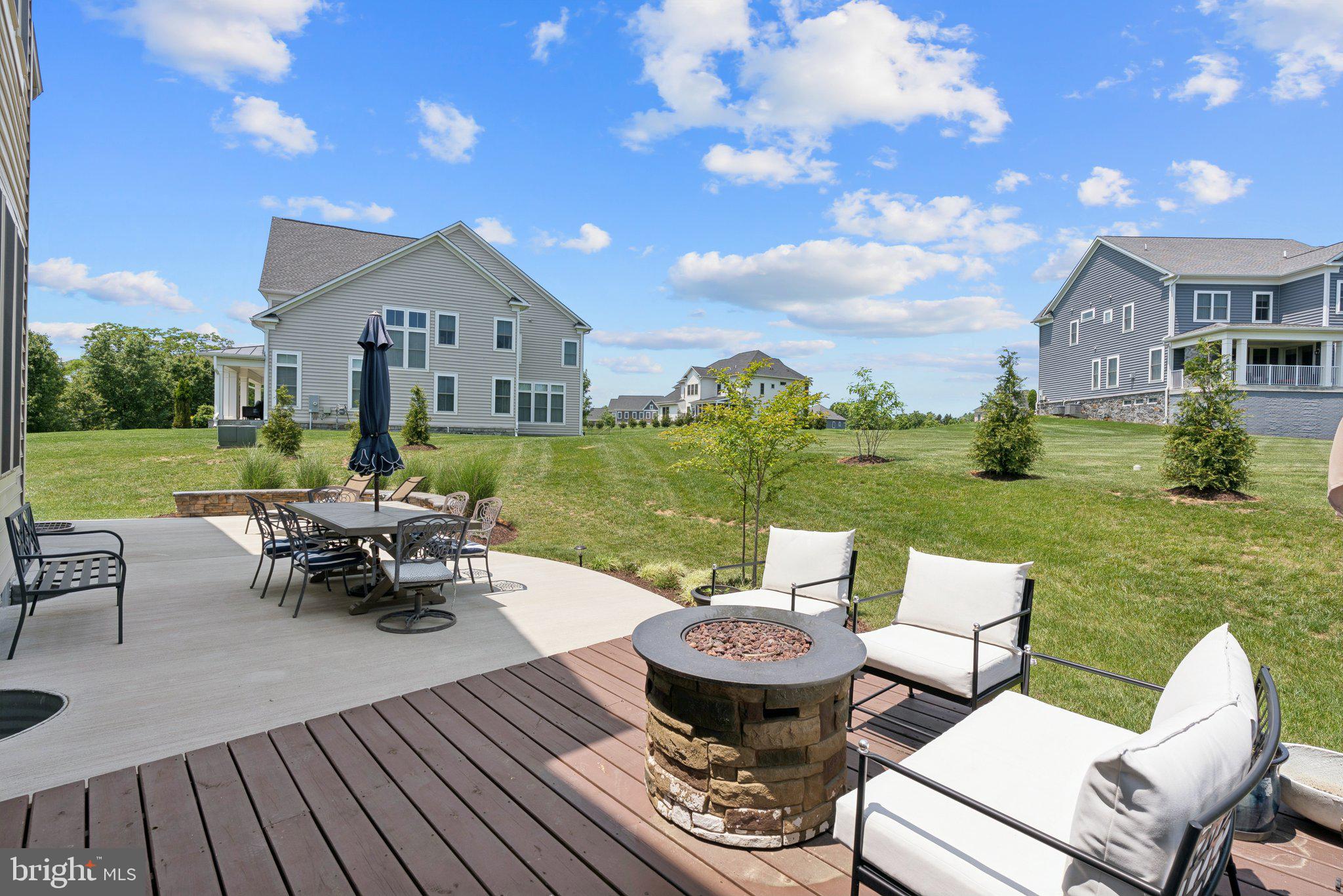 237 BARBERRY LANE