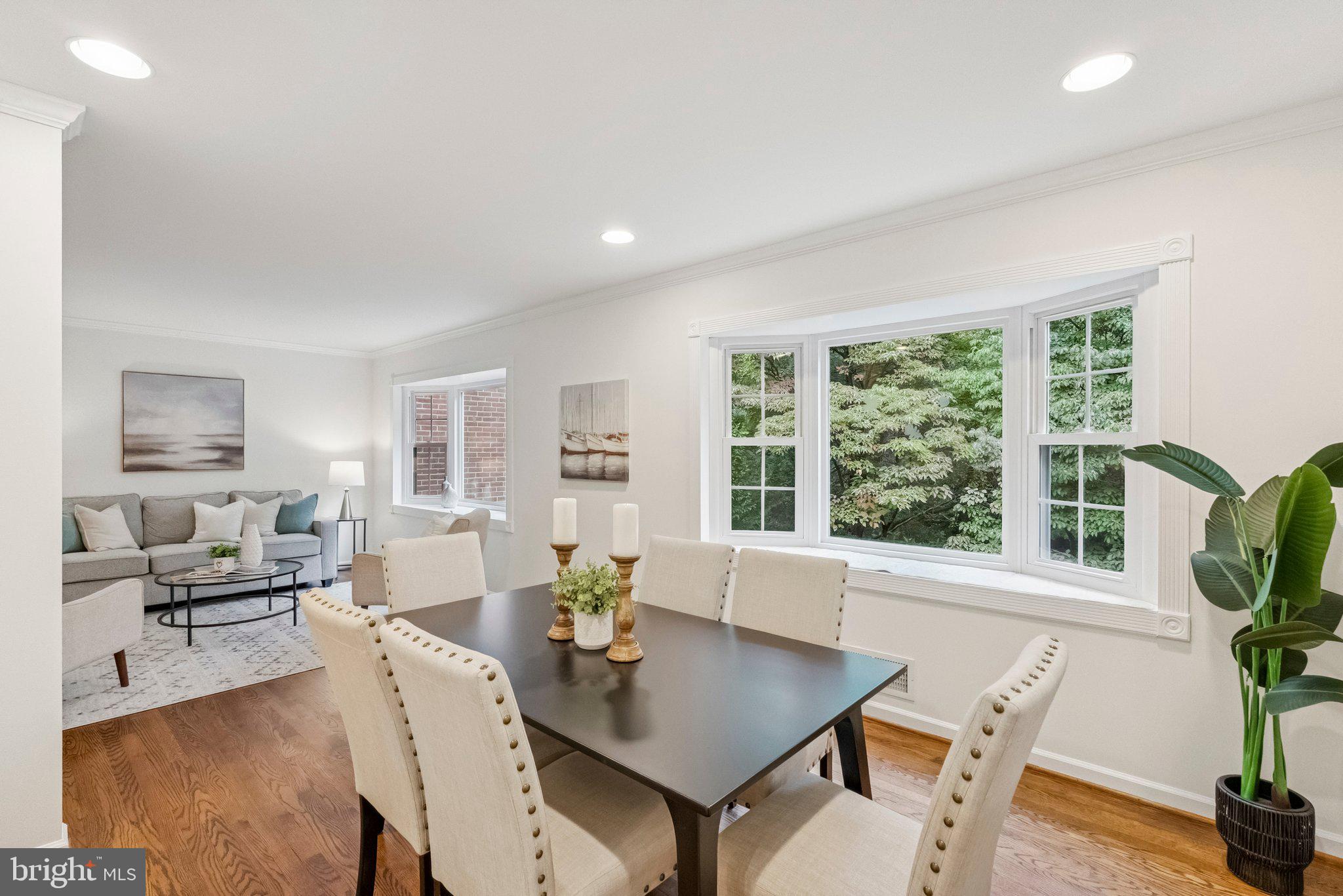 615 AZALEA DRIVE