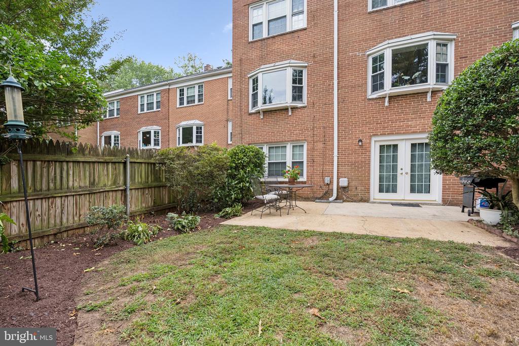 639 AZALEA DRIVE