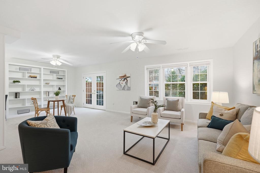 639 AZALEA DRIVE