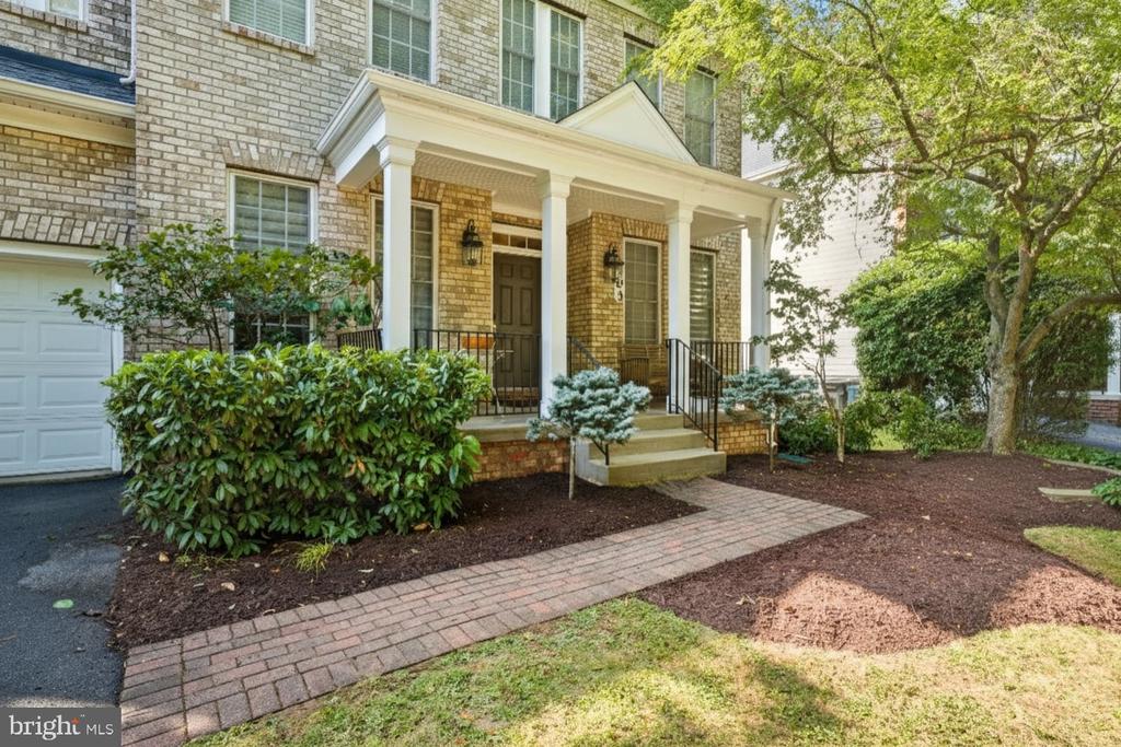 503 AUTUMN WIND WAY