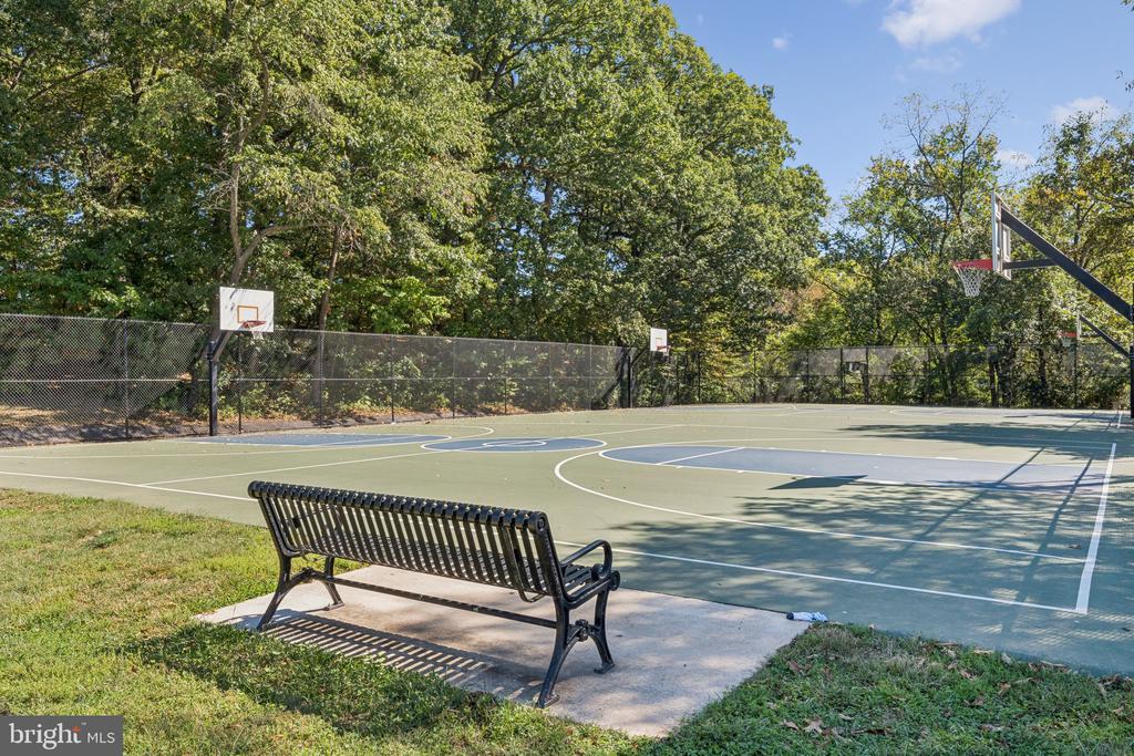 434 MCARTHUR DRIVE