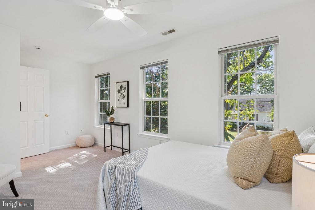 434 MCARTHUR DRIVE