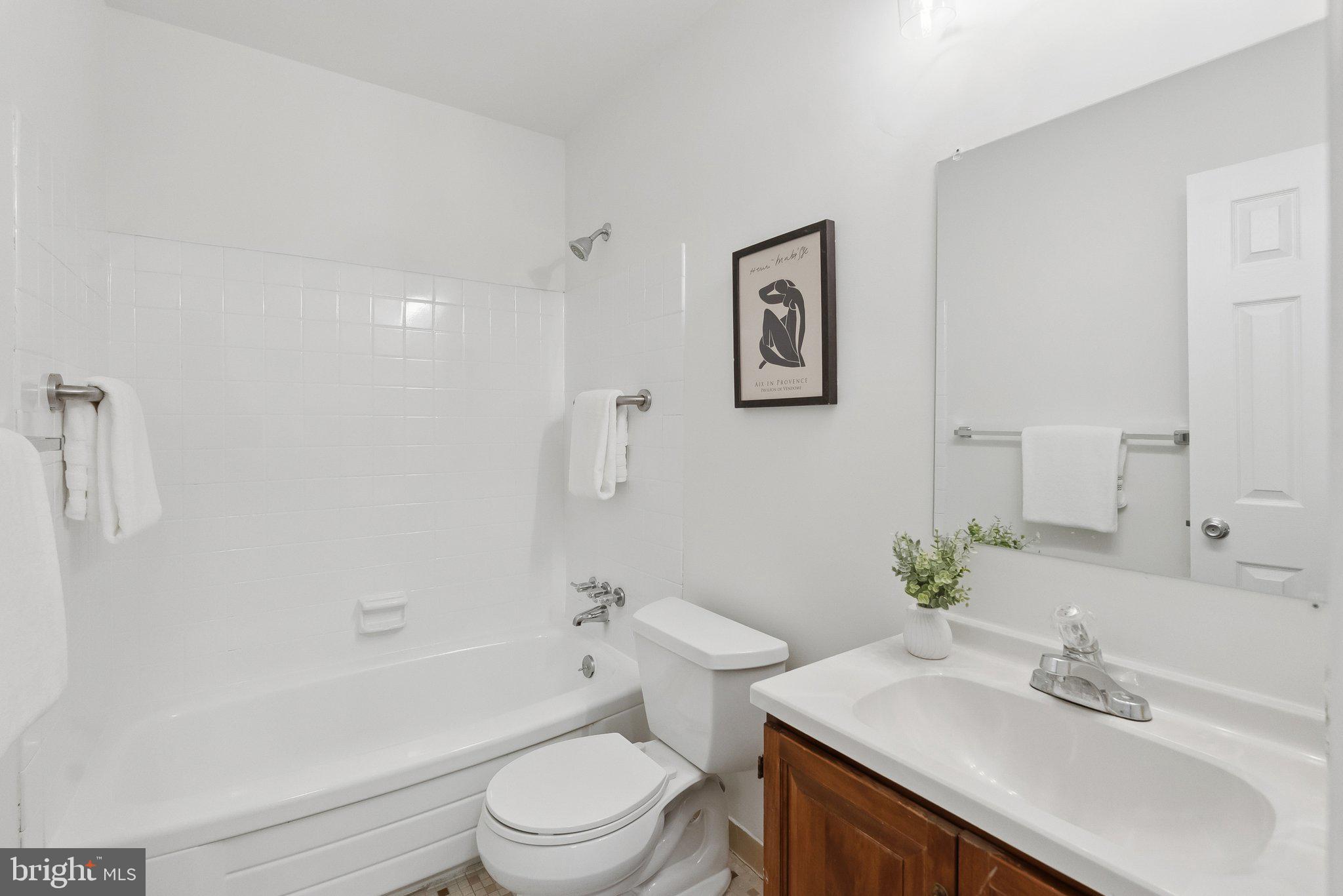 855 AZALEA DRIVE 27-855