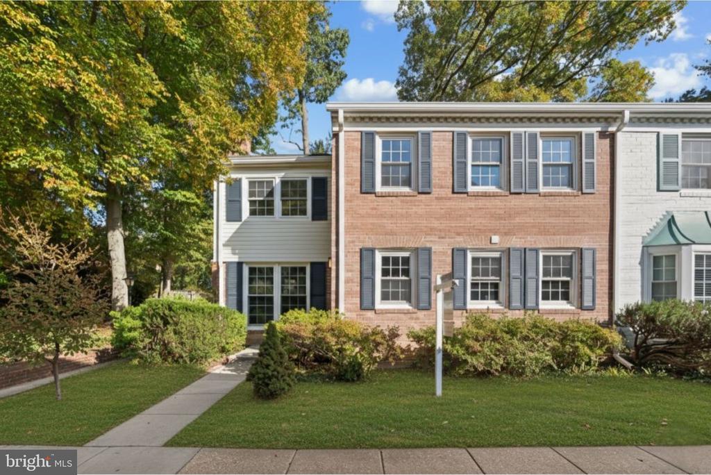 855 AZALEA DRIVE 27-855